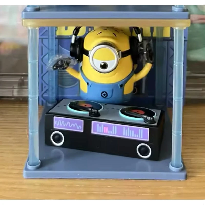 Minions At Work Series Secret DJ CARL(1/108) 3 Minions At Work Series Secret DJ CARL(1/108) - Image 3