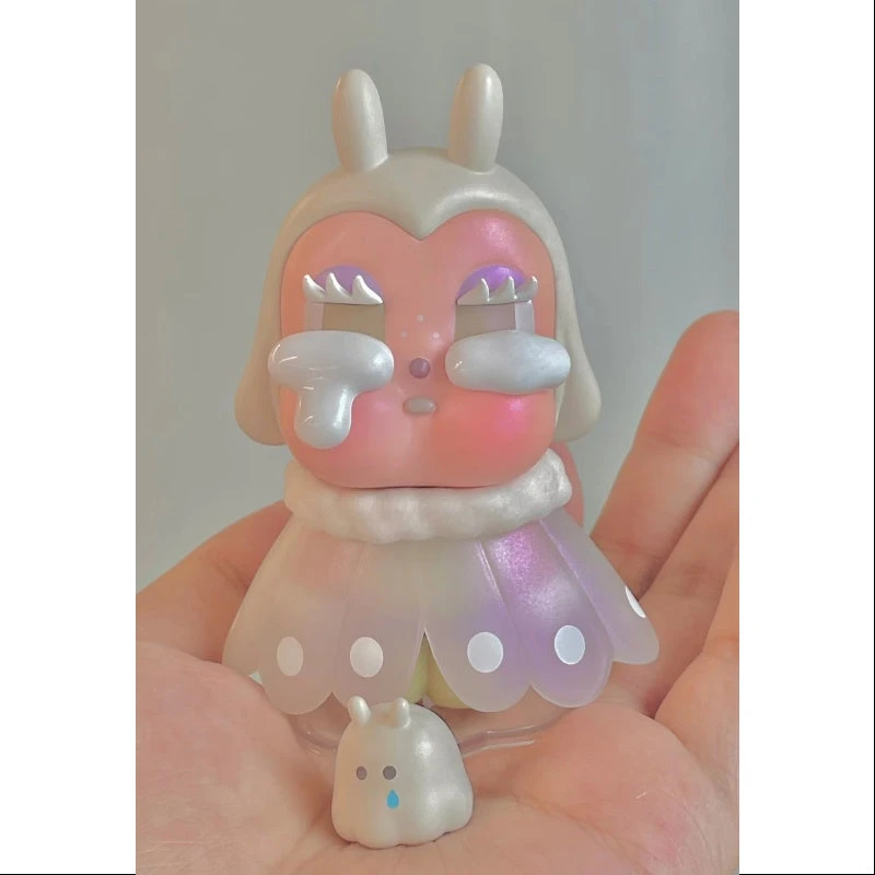 Crybaby Monster's Tears Series Super Secret Moth Queen(1/144) 2 Crybaby Monster's Tears Series Super Secret Moth Queen(1/144) - Image 2