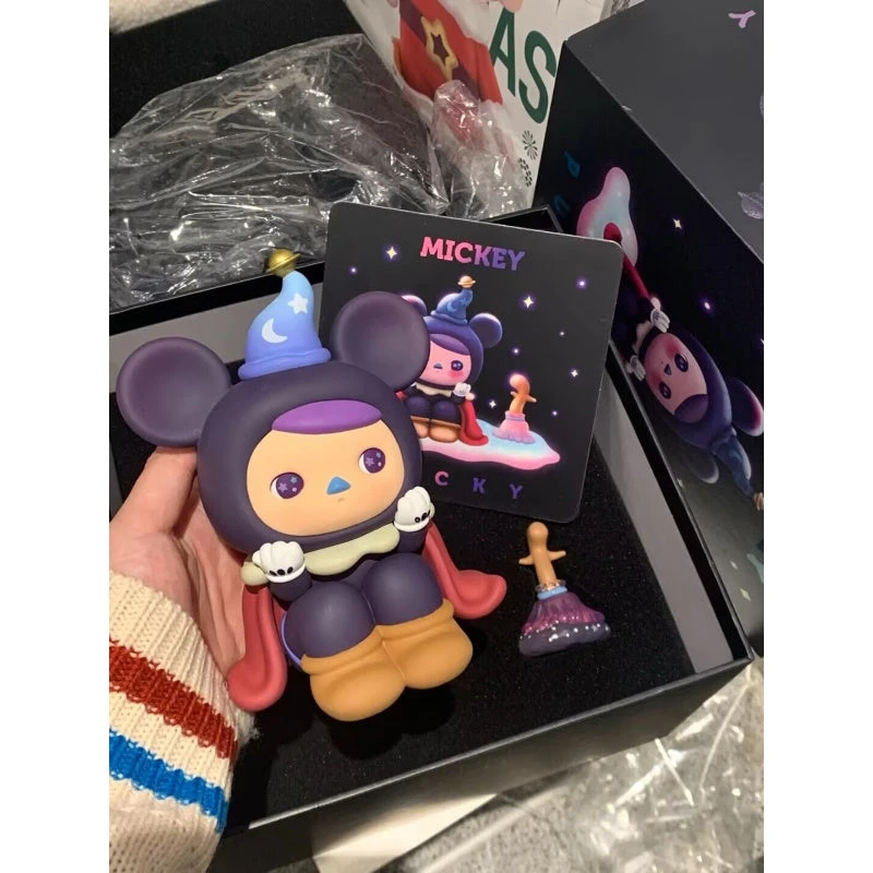 Mickey X PUCKY 200% Figure Limited Edition 4 Mickey X PUCKY 200% Figure Limited Edition - Image 4