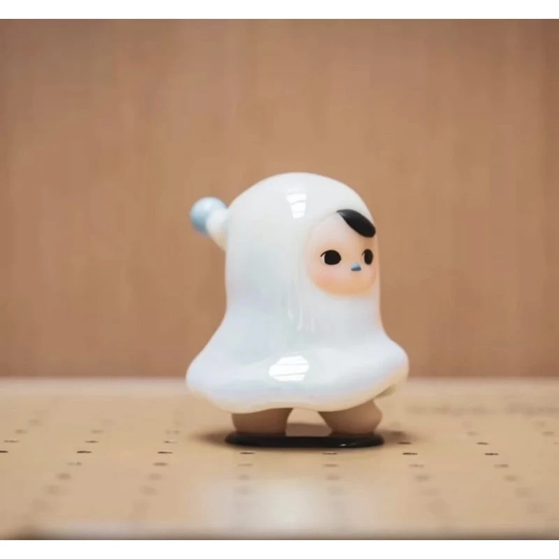 PUCKY X The Ghost-The Original White Figure Limited Edition 2 PUCKY X The Ghost-The Original White Figure Limited Edition - Image 2