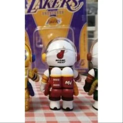 MEGA SPACE MOLLY 100% NBA Miami Heat 2023 LIMITED -Cheap Pop Mart Store IMG 2780 20231217 084236 a461eef2 2b1a 4e82 a163 40e1e6e740a4