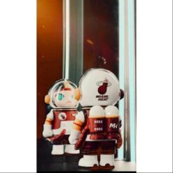 MEGA SPACE MOLLY 100% NBA Miami Heat 2023 LIMITED -Cheap Pop Mart Store IMG 2783 20231217 084342