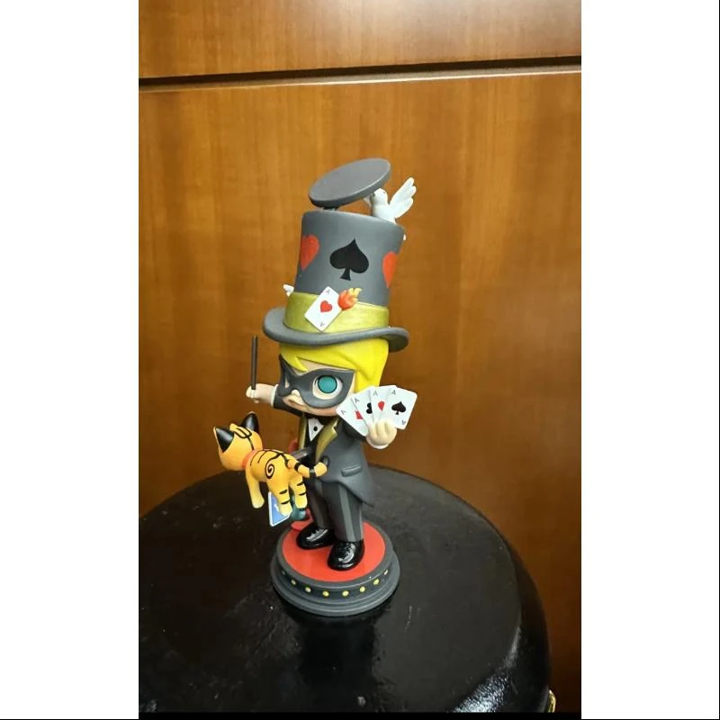 MOLLY The Great Magician X KENNYSWORK Limited Edition 4 MOLLY The Great Magician X KENNYSWORK Limited Edition - Image 4