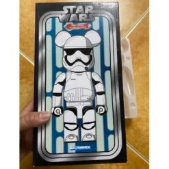 Medicom Bearbrick First Order Stormtrooper 400% White