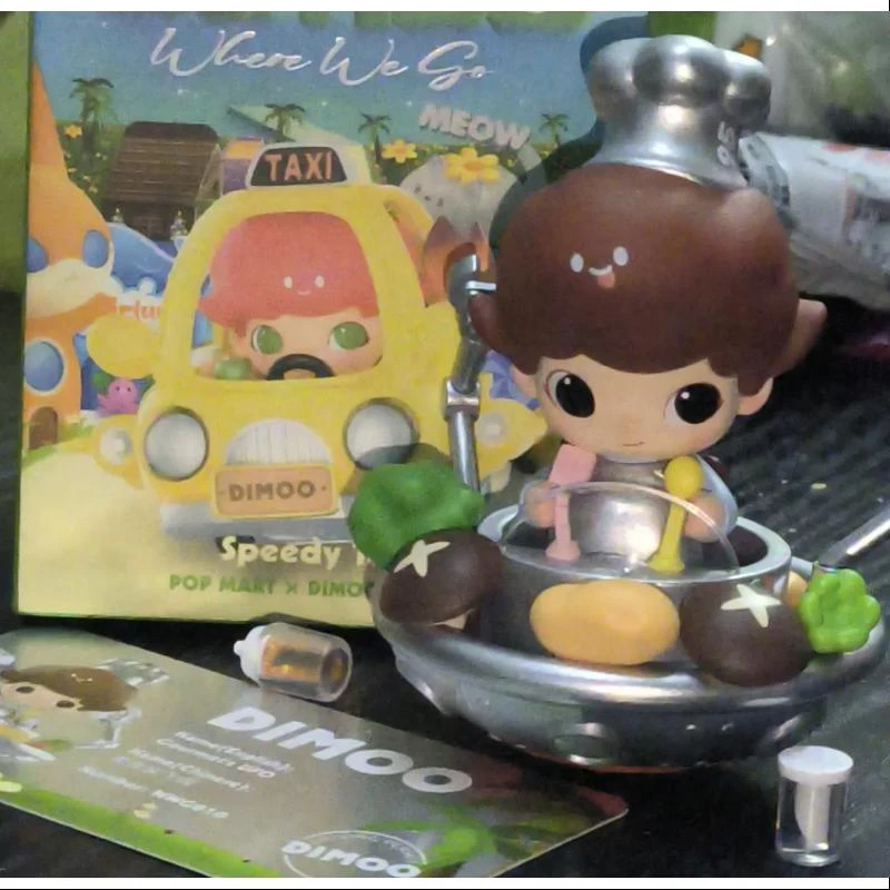 DIMOO Where We Go Series Secret Gourmet's UFO (1/108) 2 DIMOO Where We Go Series Secret Gourmet's UFO (1/108) - Image 2